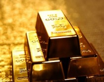 عقب‌نشینی طلا در بازار جهانی