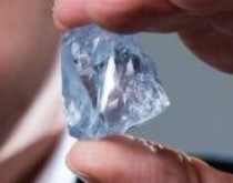 بزرگترین الماس آبی جهان رونمایی شد